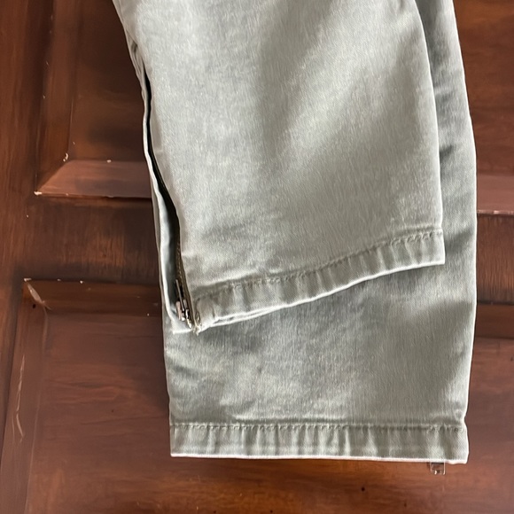 Womens size 6P green Talbots Pants with zippers on ankles - Picture 9 of 10